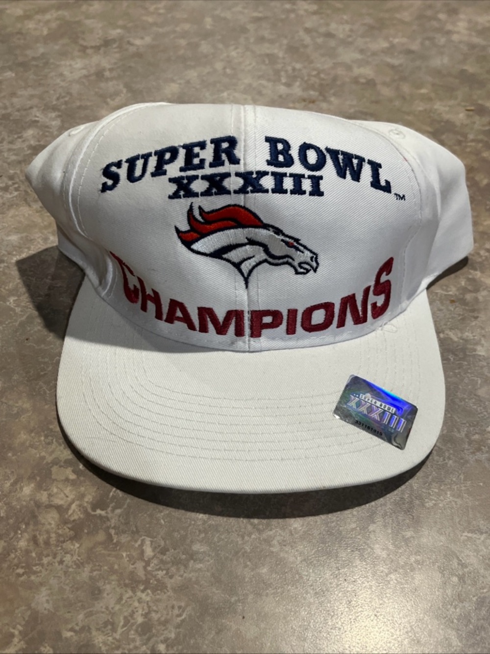 DENVER BRONCOS SUPER BOWL XXXIII CHAMPIONS LOGO 7 HAT NEW OLD STOCK